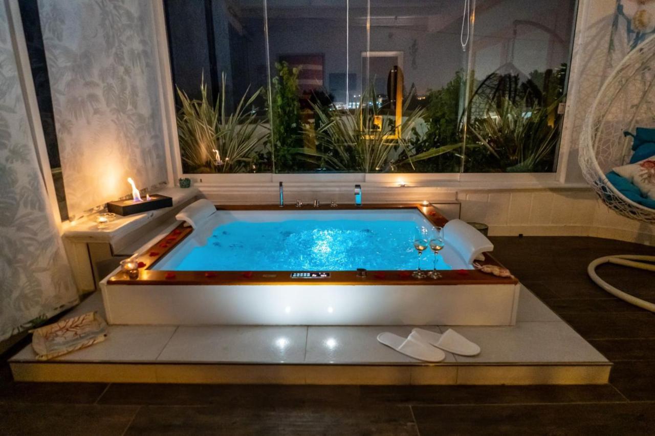 Resort Villa La Perla Sul Mare Leporano Eksteriør billede