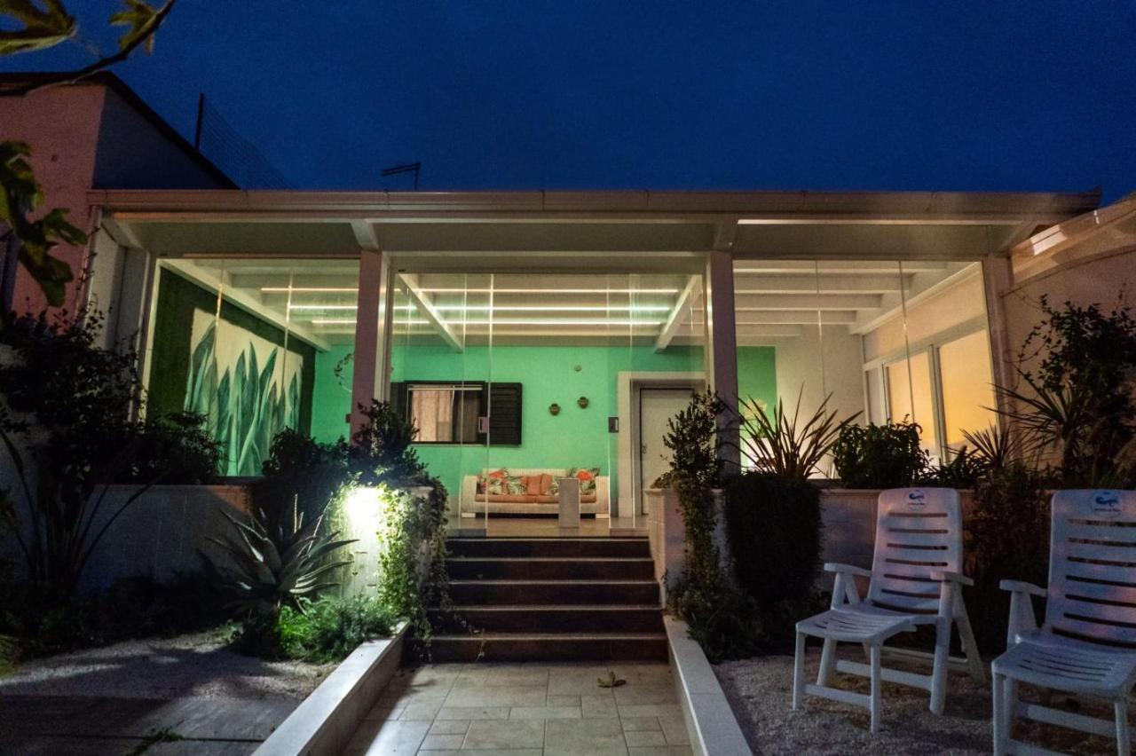 Resort Villa La Perla Sul Mare Leporano Eksteriør billede